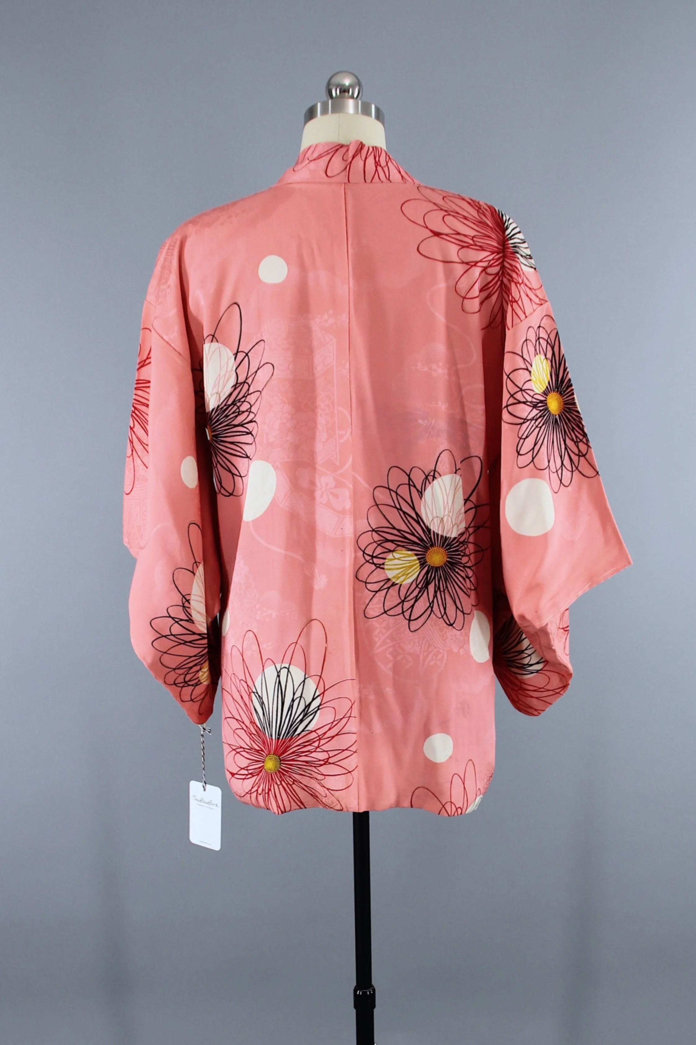 1960s Vintage Silk Haori Kimono Jacket Cardigan / Mod Pink Floral