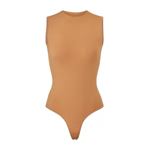 ESSENTIAL CREW NECK SLEEVELESS BODYSUIT | CAMEL