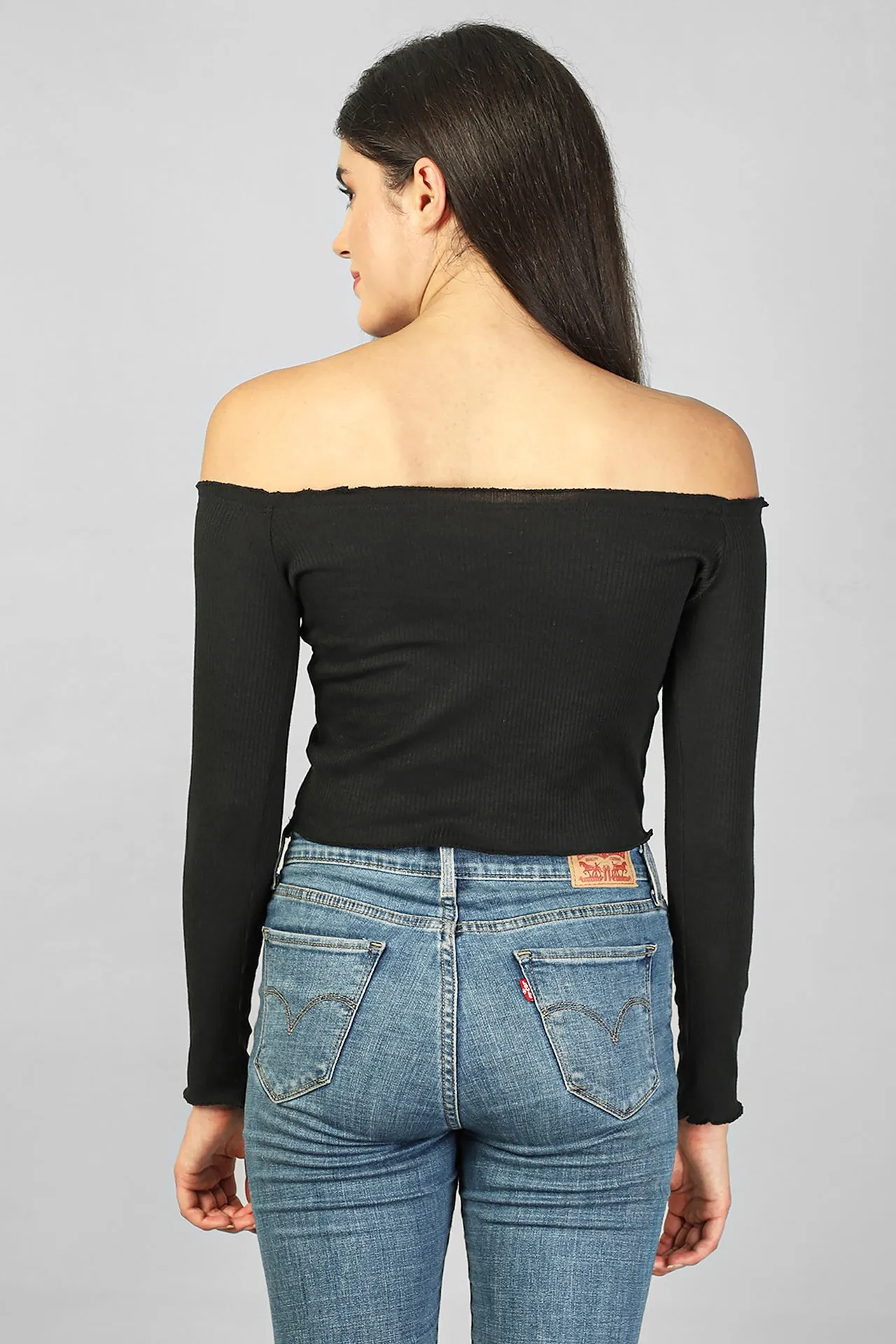 OFF-SHOULDER RIBBED CROP TOP