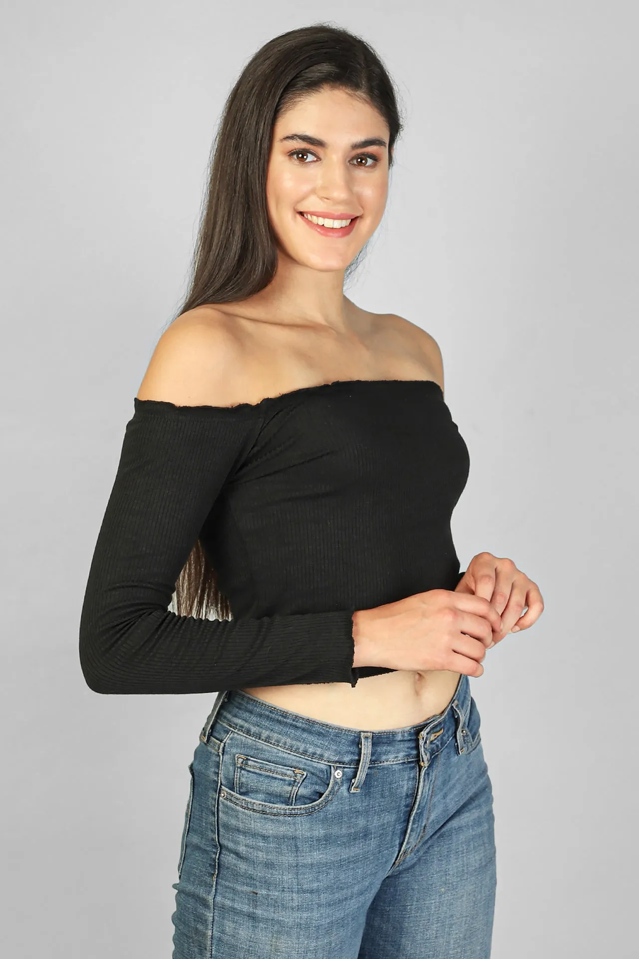 OFF-SHOULDER RIBBED CROP TOP