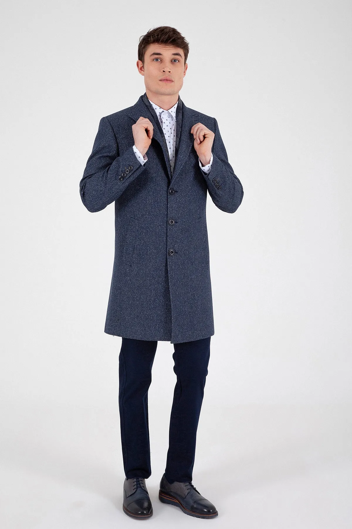 Slim Fit Notch Lapel Rotterdam Wool Navy Overcoat, Dark Navy D.